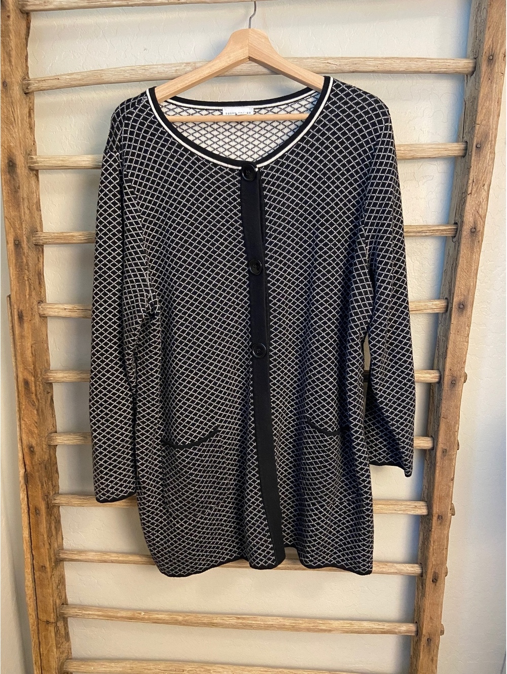 Susan Graver Black and White Knit Cardigan Sweater Size 2X